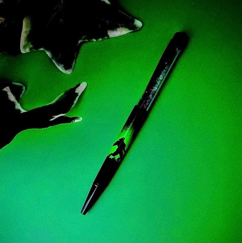 Full Moon | Pen