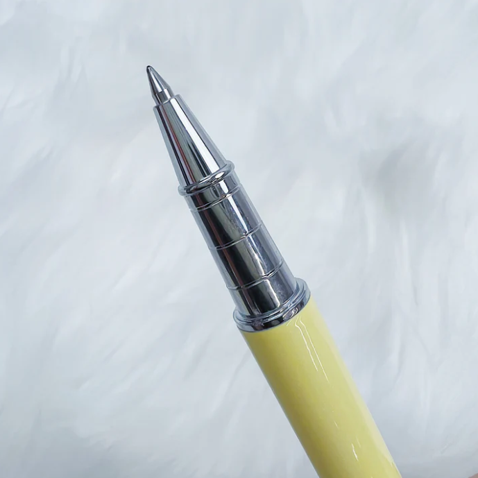 Pencil | 0.5 Gel Pen