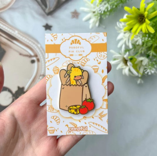 Giraffe Groceries | Enamel Pin